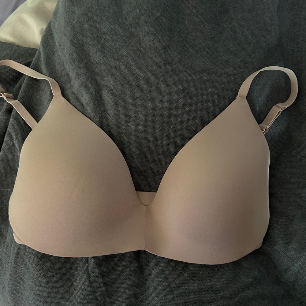 SKIMS Tan Seamless Wireless Bra